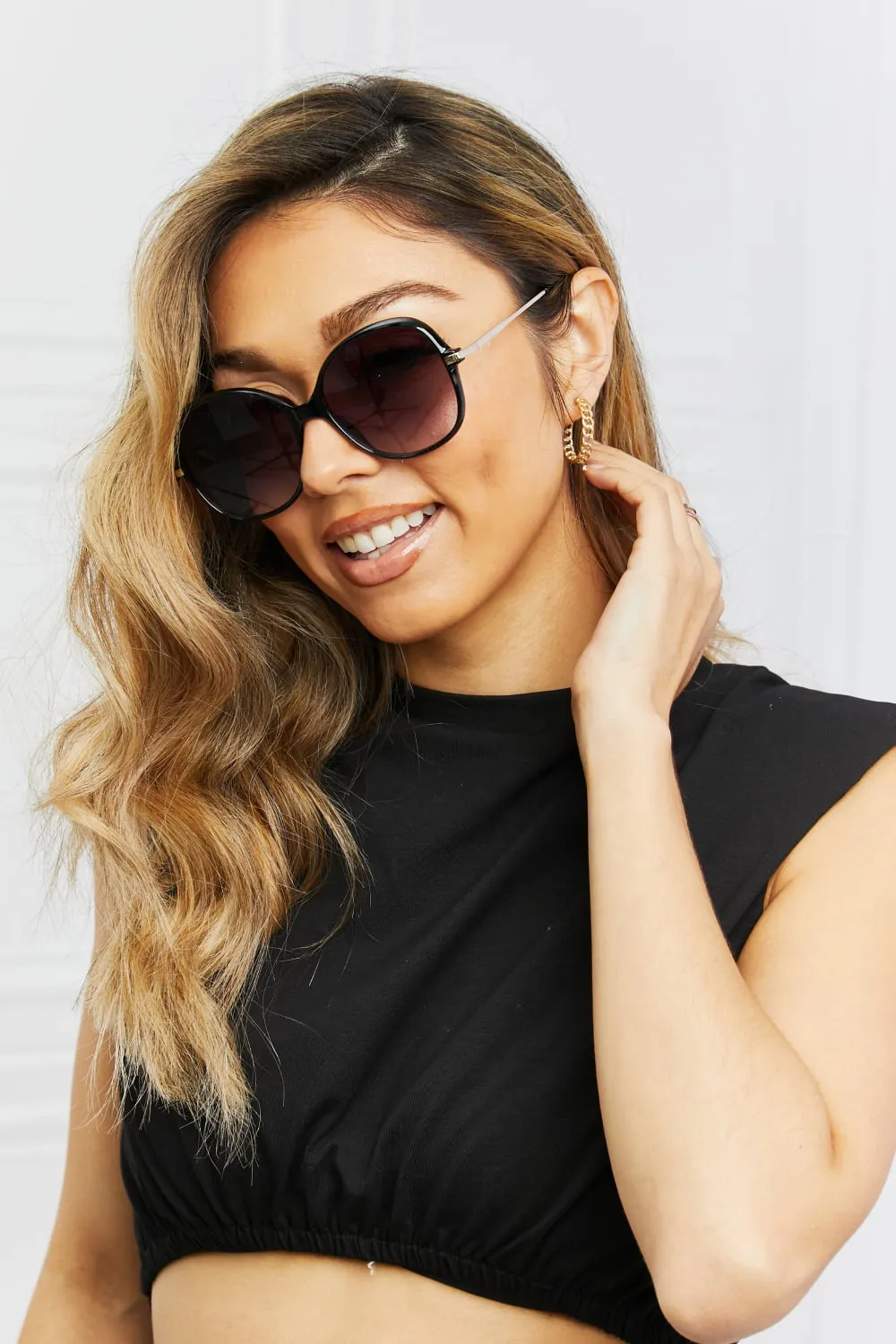 Metal-Plastic Hybrid Full Rim Sunglasses - 2 colors