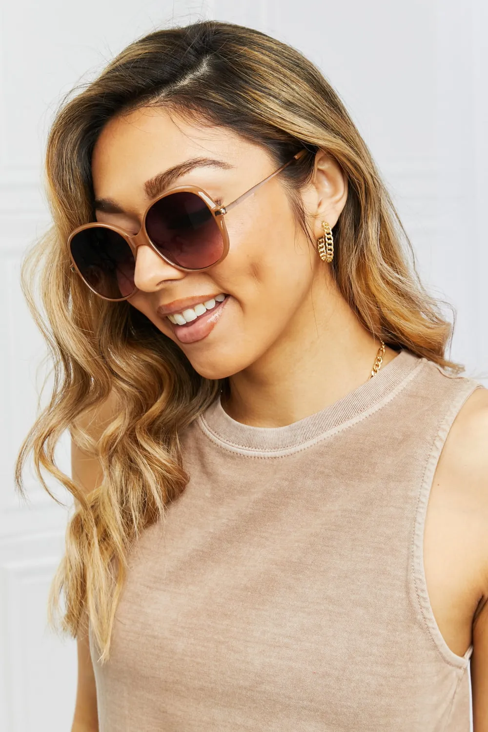 Metal-Plastic Hybrid Full Rim Sunglasses - 2 colors