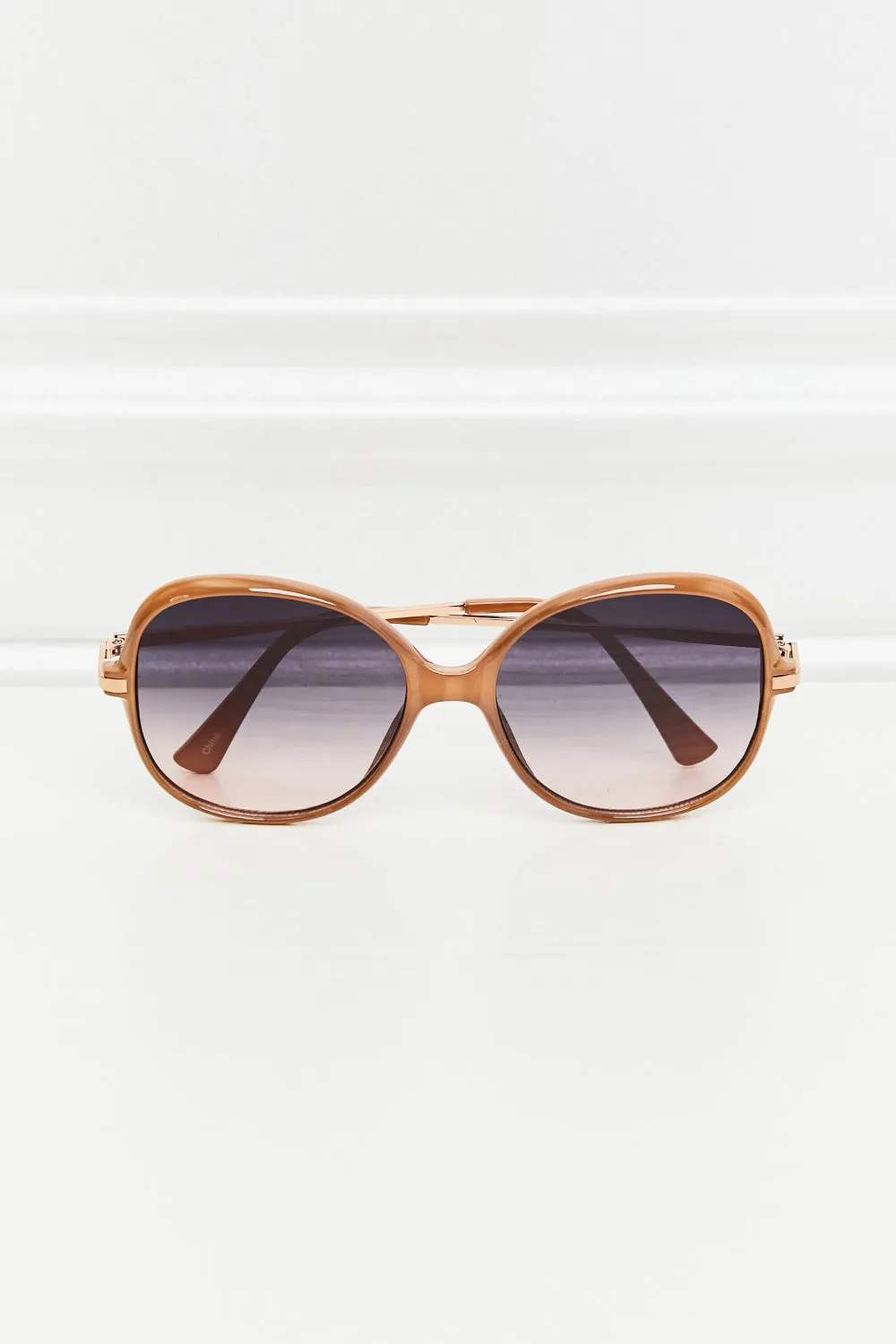 Metal-Plastic Hybrid Full Rim Sunglasses - 2 colors